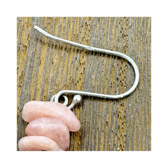 Large genuine baroque pearl and rose quartz chip sterling silver dangle earrings - Picture 4 of 10